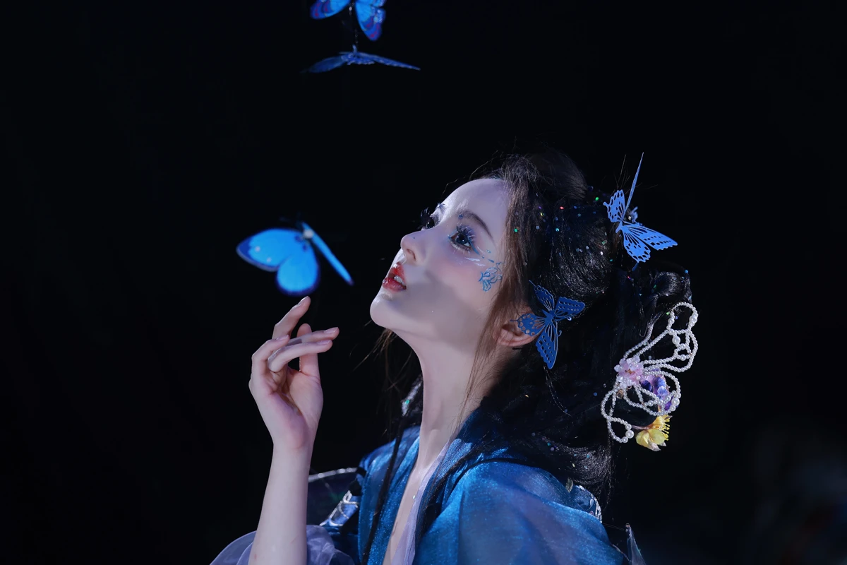 [YITUYU] 2023.01.13 Vol.2908 Thousands of butterflies flapping their wings Cherry blossoms after sunny weather#[24P]-11