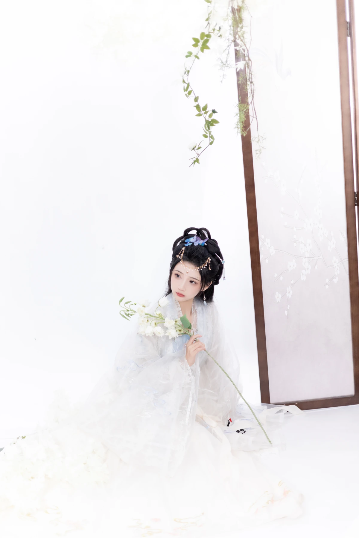 [YITUYU] 2023.01.09 Vol.2874 – Pear Blossom White -Qiluosheng’s little Susu-#[26P]-7