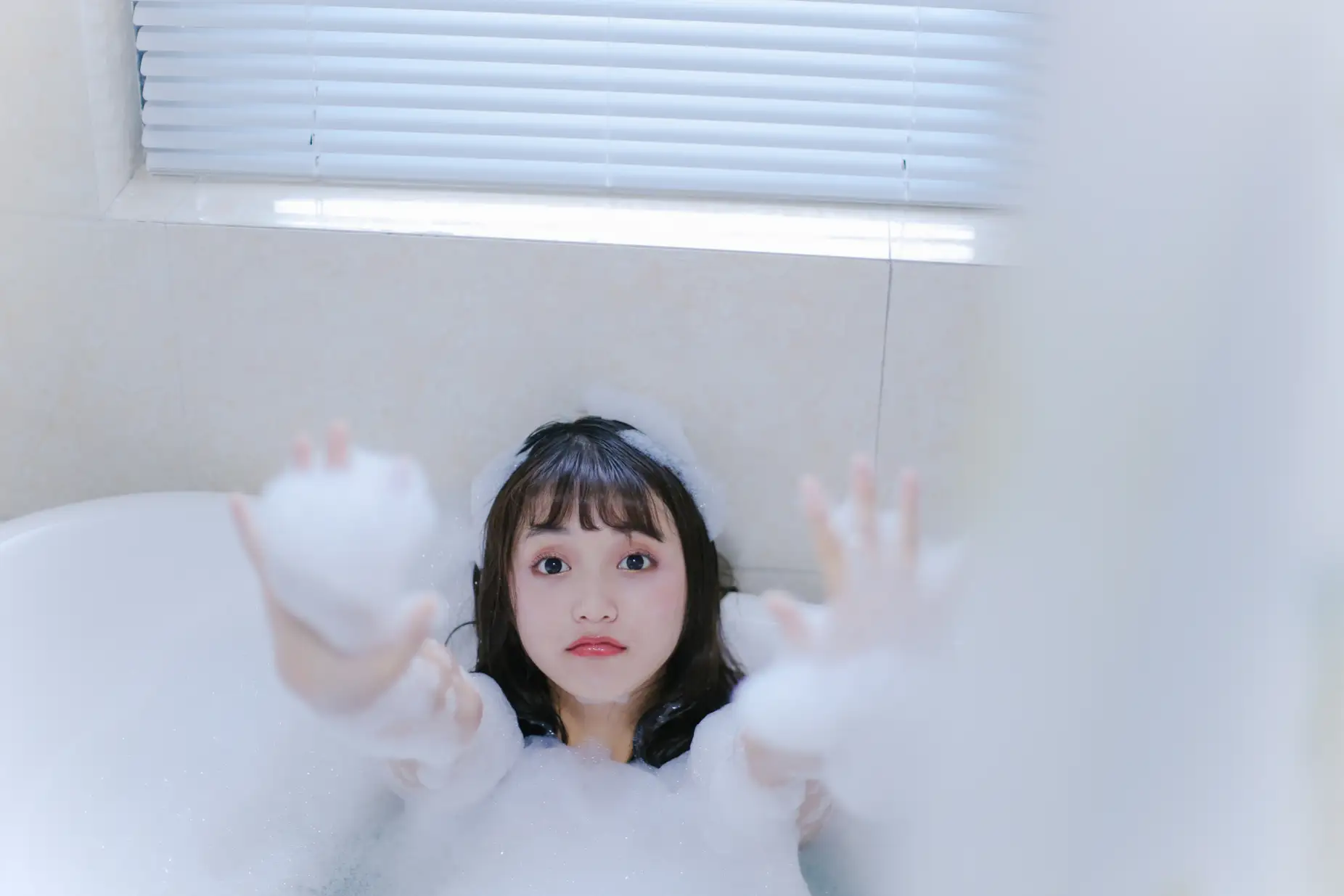 [YITUYU] 2022.08.25 VOL.1788 - Milk Bubble Bath a fish tail#[27P]-10