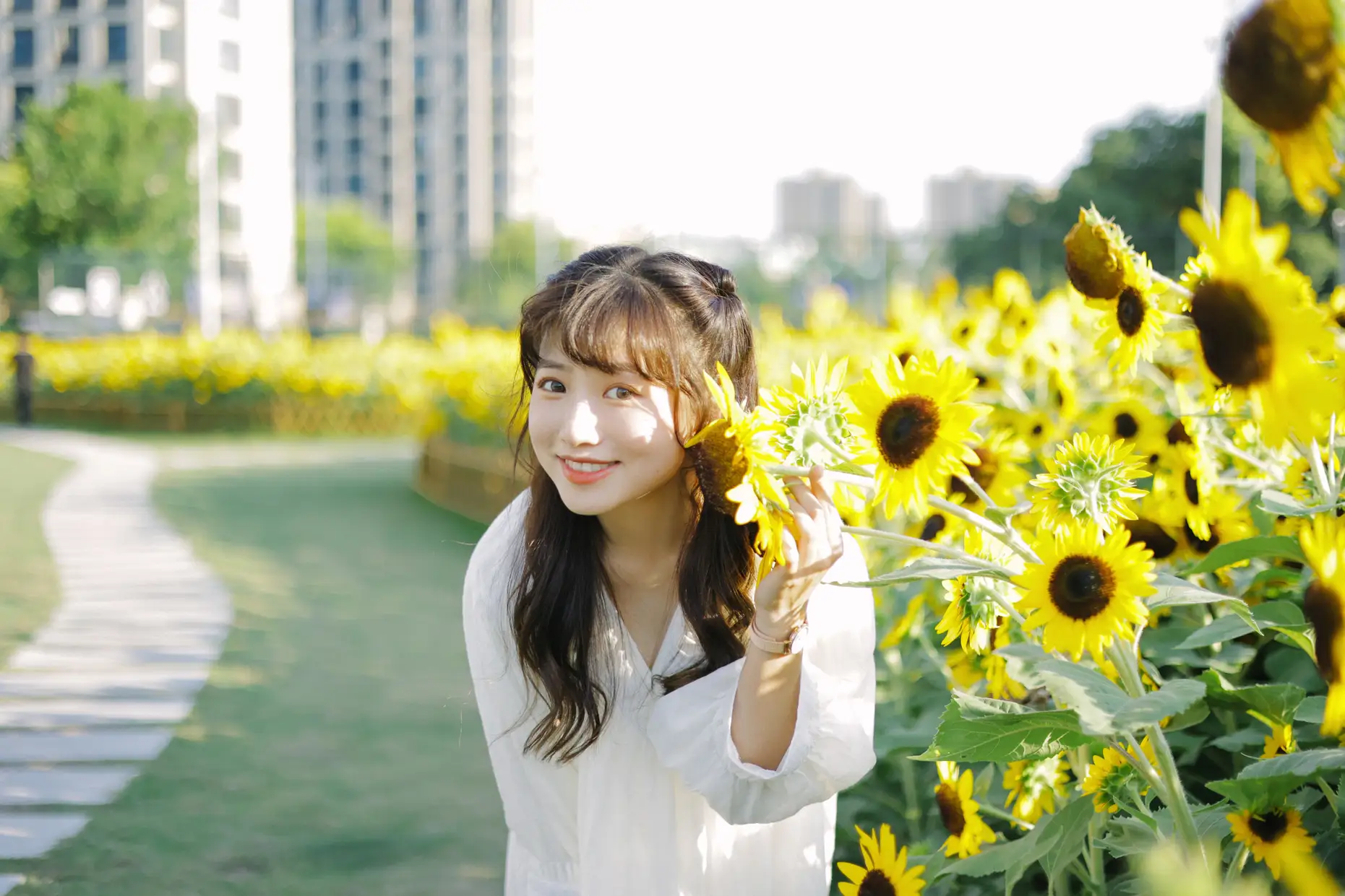 [YITUYU] 2022.08.29 Vol.1822 -Flowers in the sun and you Fatty Blue-#[25P]-19