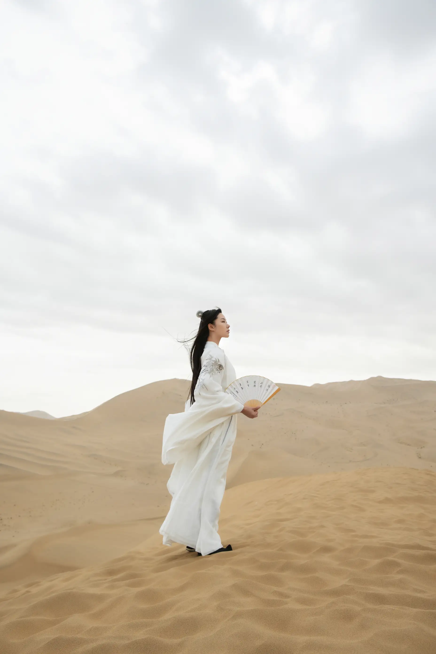 [YITUYU] 2022.09.08 Vol.1897 – The wind rises in the desert Mu Jingshu#[24P]-3